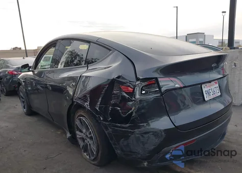 2024 Tesla Model Y Long Range Dual Motor All-Wheel Drive/Rwd from USA, damaged, VIN 7SAYGDED0RF129567